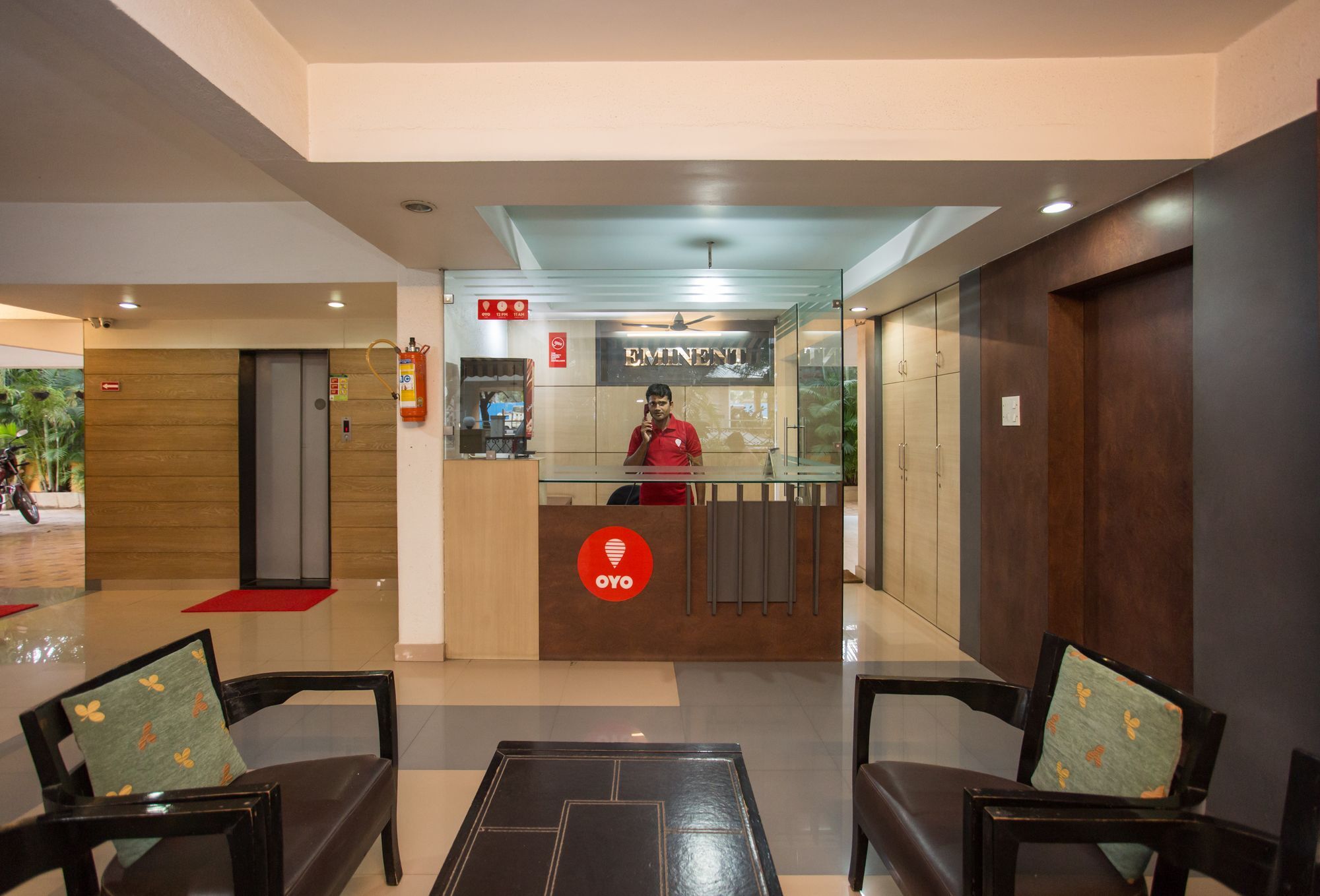 Oyo 10934 Eminent Hotel Pune
