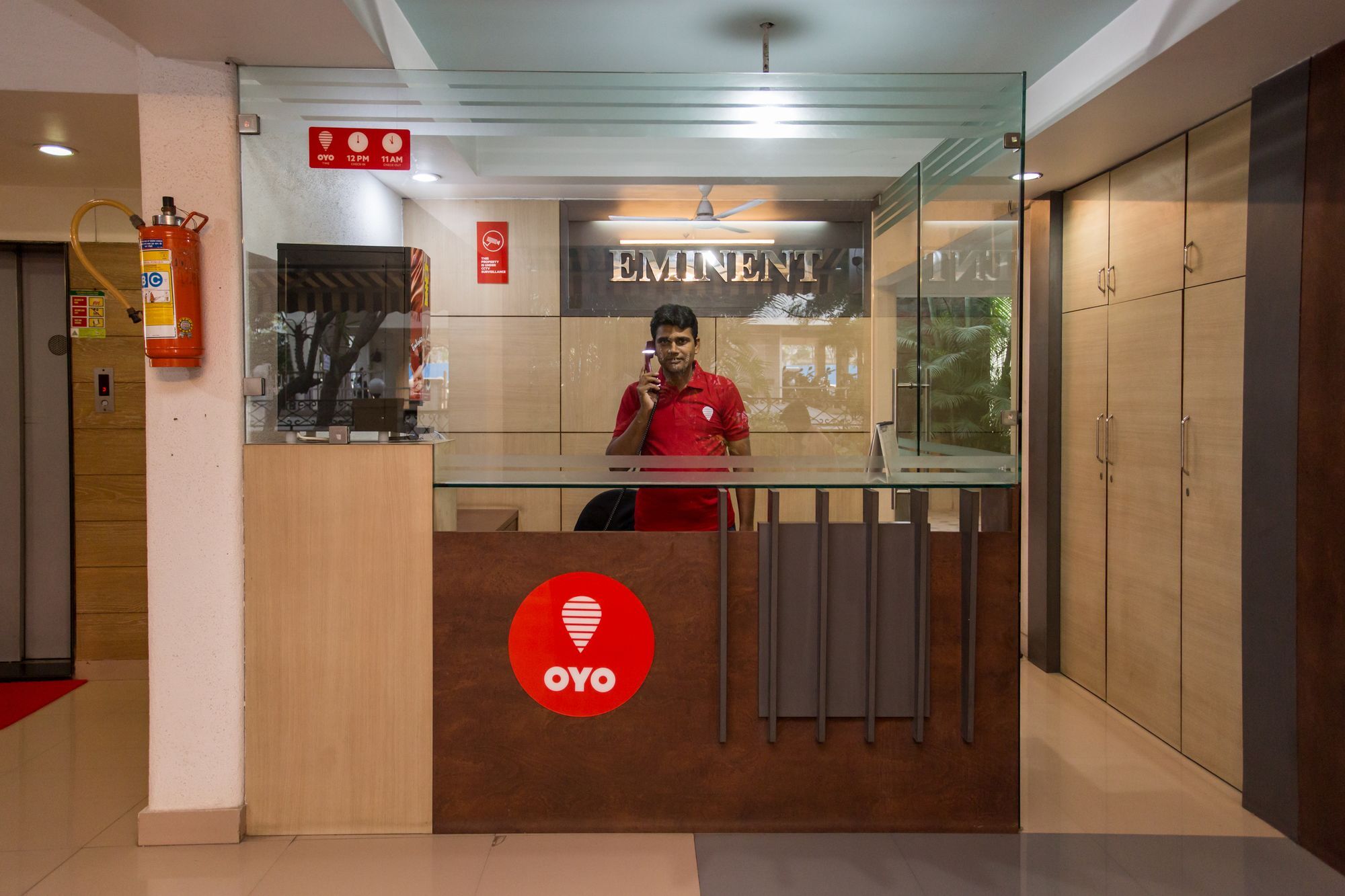 Oyo 10934 Eminent Hotel