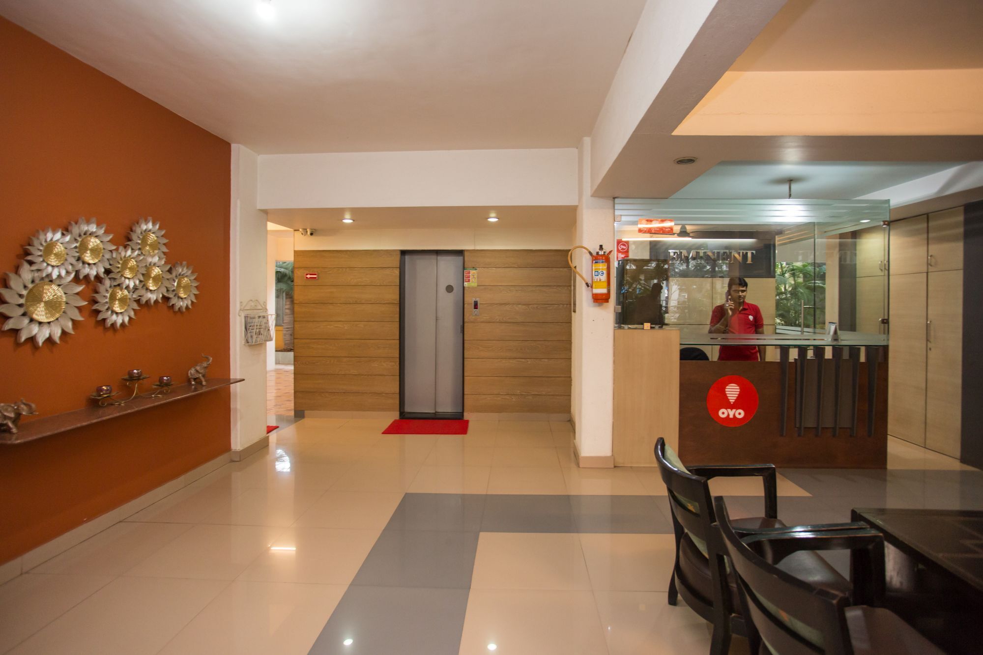 Hotel Oyo 10934 Eminent